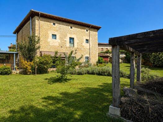 Villa zum Kauf 475.000 € 9 Zimmer 580 m² 1.250 m² Grundstück Merindad de Cuesta-Urria 09515