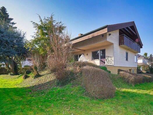 Einfamilienhaus zum Kauf 795.000 € 6,5 Zimmer 208 m² 1.002 m² Grundstück Bönnigheim 74357