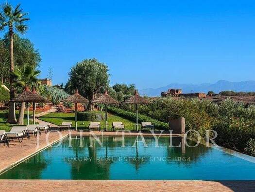 Mehrfamilienhaus zum Kauf als Kapitalanlage geeignet 1.600.000 € 9 Zimmer 500 m² 13.000 m² Grundstück Marrakech 40000