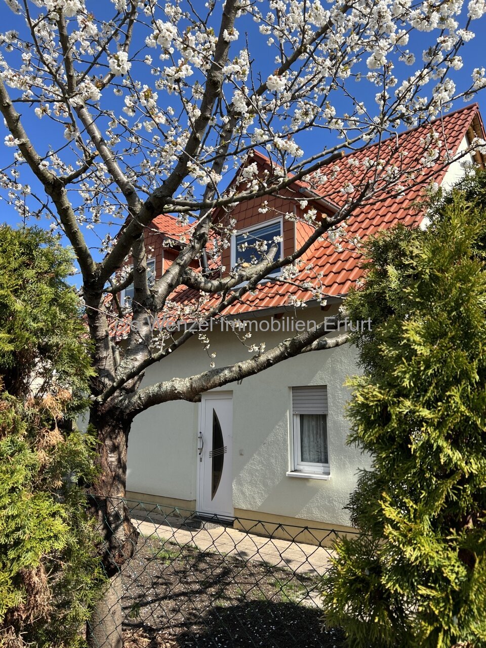 Einfamilienhaus zur Miete 1.800 € 3 Zimmer 130 m²<br/>Wohnfläche 400 m²<br/>Grundstück ab sofort<br/>Verfügbarkeit Carl-Haberle Straße Windischholzhausen Erfurt 99097