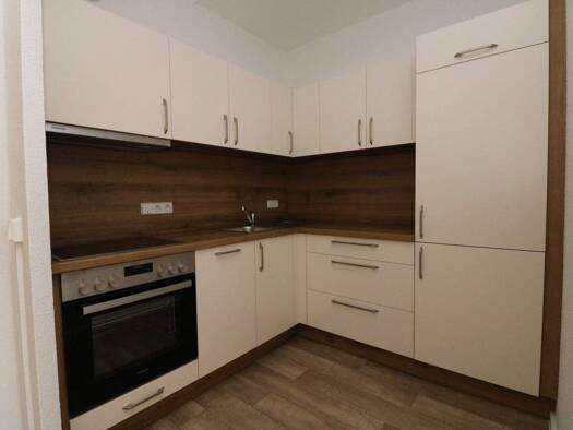 Wohnung zur Miete 419 € 3 Zimmer 55,3 m² 2. Geschoss frei ab 01.03.2026 Friedeburger Straße 44 Freiberg 09599