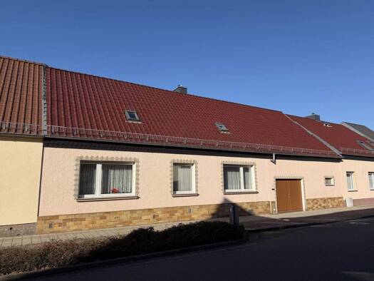 Reihenmittelhaus zum Kauf 149.000 € 5 Zimmer 100 m² 854 m² Grundstück Gräfenhainichen 06772