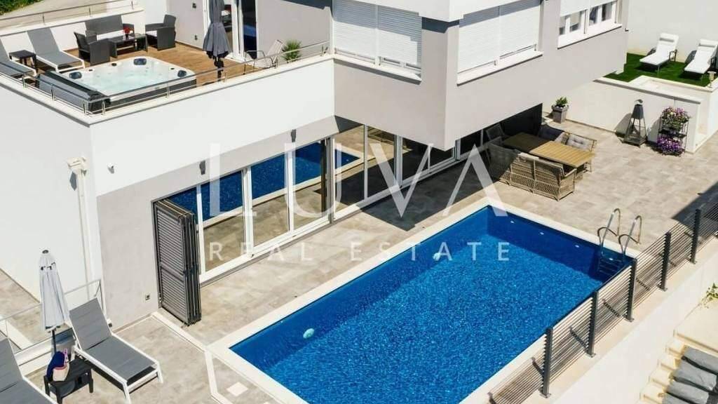 Haus zur Miete 4.500 € 5 Zimmer 220 m² Podstrana Podstrana