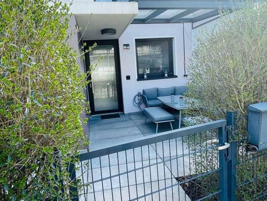 Reihenmittelhaus zum Kauf provisionsfrei 639.000 € 5 Zimmer 145 m² Hintere Straße 64 Burgfarrnbach Fürth 90768