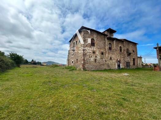 Villa zum Kauf 860.000 € 1 Zimmer 980 m² Santillana del Mar 39314