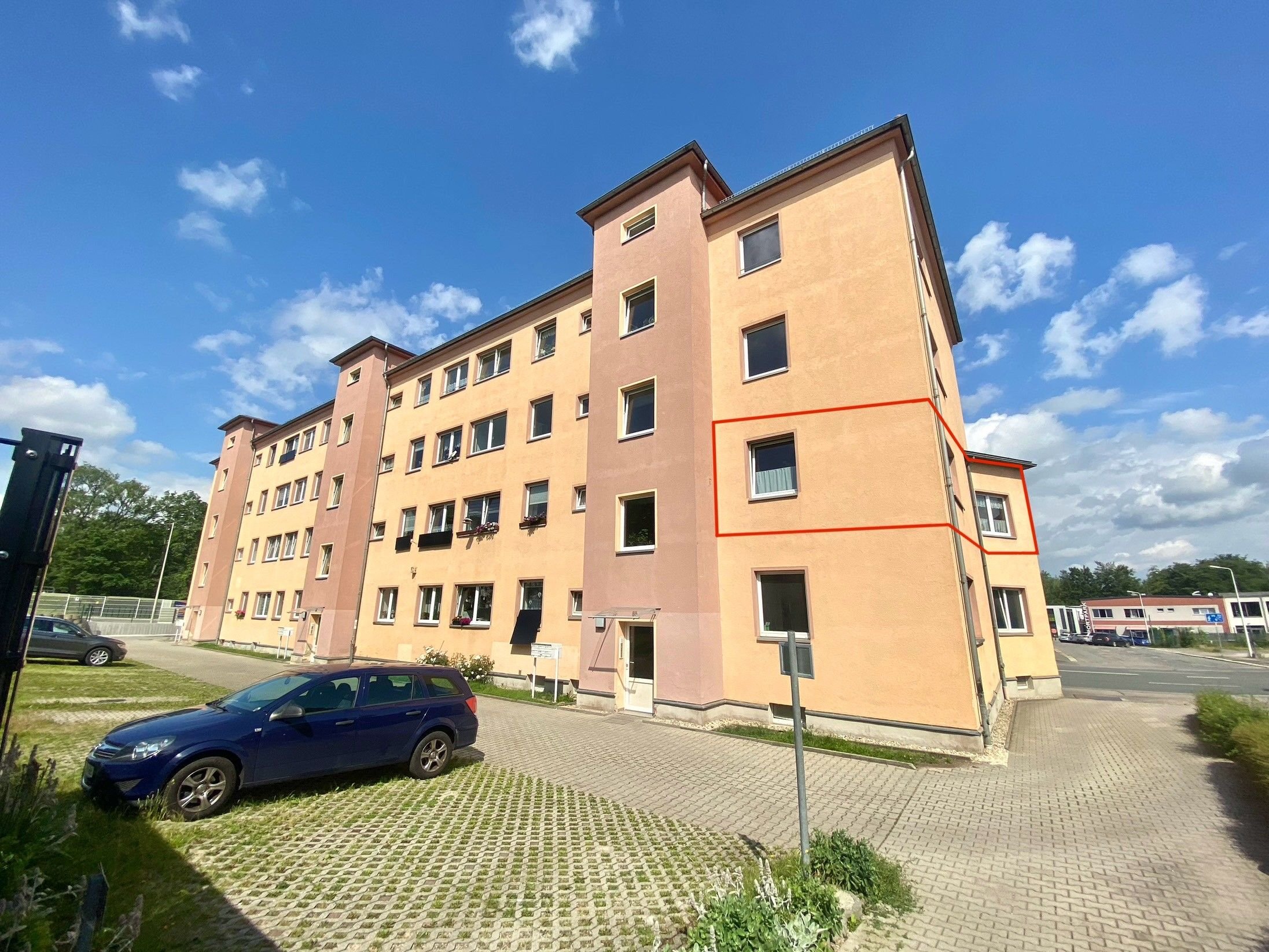 Wohnung zum Kauf 58.500 € 2 Zimmer 62 m²<br/>Wohnfläche 1.<br/>Geschoss Reichenbacher Straße / Freiheitsiedlung 411 Zwickau 08056