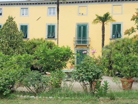 Haus zum Kauf 2.600.000 € 1.698 m² Lucca 55100