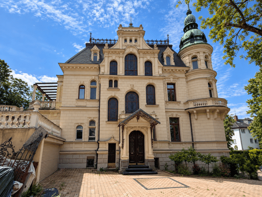 Mehrfamilienhaus zum Kauf als Kapitalanlage geeignet 4.800.000 € 20 Zimmer 180 m² 1.990 m² Grundstück Wiesbaden Wiesbaden 65189