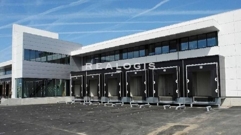 Halle/Industriefläche zur Miete provisionsfrei 30.000 m² Lagerfläche teilbar ab 10.000 m² Überseehafen Bremerhaven 27580