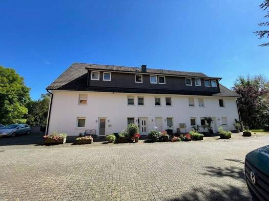 Mehrfamilienhaus zum Kauf 950.000 € 23 Zimmer 592 m² 3.235 m² Grundstück Rinderbügen Büdingen 63654