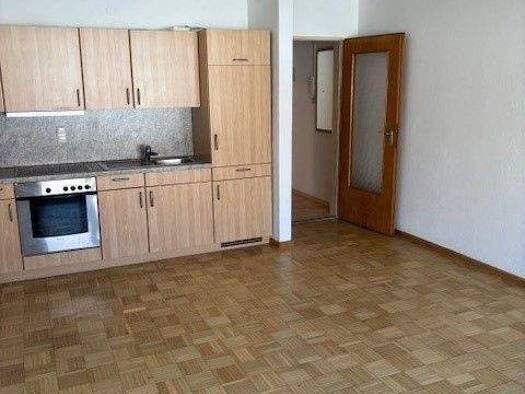 Studio zur Miete 357 € 1 Zimmer 31 m² 1. Geschoss frei ab sofort Karlsbader Str.  23 Traunreut Traunreut  83301