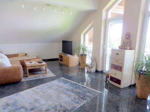 Wohnung zum Kauf 255.000 € 3,5 Zimmer 125 m² Geschoss 1/2 frei ab sofort Waldstraße Schöllnach Schöllnach 94508