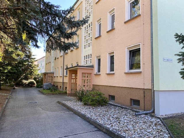 Wohnung zum Kauf 43.000 € 3 Zimmer 67,8 m²<br/>Wohnfläche 1.<br/>Geschoss ab sofort<br/>Verfügbarkeit Straße der Jugend 18 Gräfenhainichen Gräfenhainichen 06773