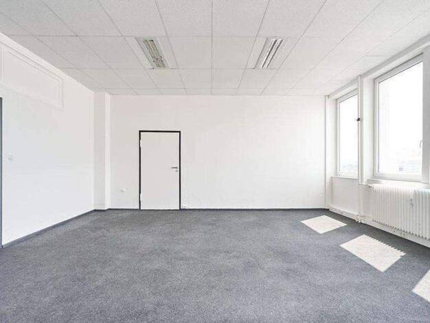Bürofläche zur Miete provisionsfrei 30 m² Bürofläche teilbar ab 7 m² Großbeerenstraße 2-10 Mariendorf Berlin 12107