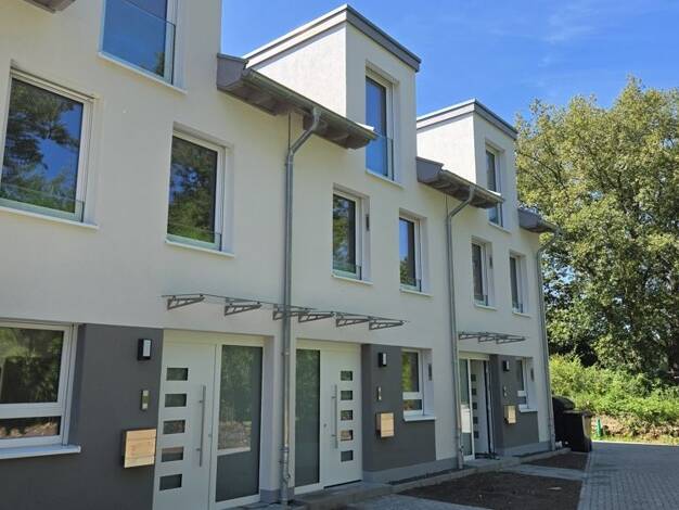 Reihenmittelhaus zur Miete 2.256 € 5 Zimmer 141 m² 241 m² Grundstück frei ab 01.05.2027 Tangstedter Weg Glashütte Norderstedt 22851