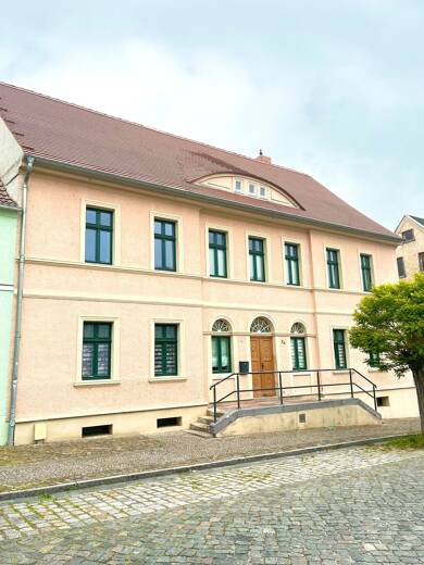 Wohnung zur Miete 440 € 3 Zimmer 77 m² Dachgeschoss, 2. Geschoss frei ab sofort Schloßstraße 24 Nienburg Nienburg (Saale) 06429
