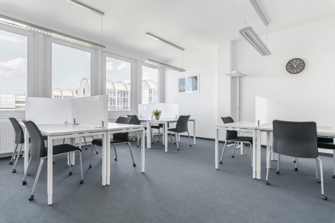 Bürofläche zur Miete provisionsfrei 219 € 30 m²<br/>Bürofläche von 10 m² bis 30 m²<br/>Teilbarkeit Kronstadter Str. 4 Englschalking München 81677