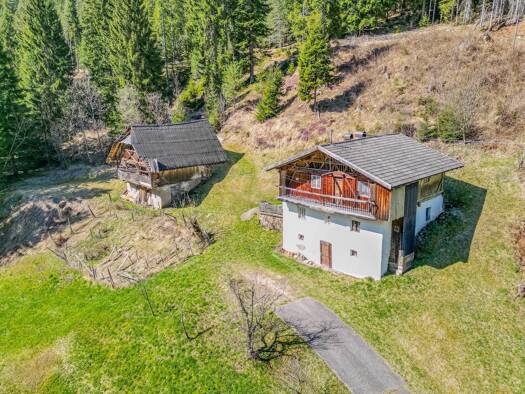 Bauernhaus zum Kauf 5 Zimmer 224 m² 17.000 m² Grundstück frei ab sofort Jenesien