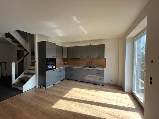 Maisonette zur Miete - Erstbezug 1.247 € 3,5 Zimmer 86 m² 1. Geschoss frei ab 01.09.2026 Lüneburger Straße 48 Amelinghausen Amelinghausen 21385