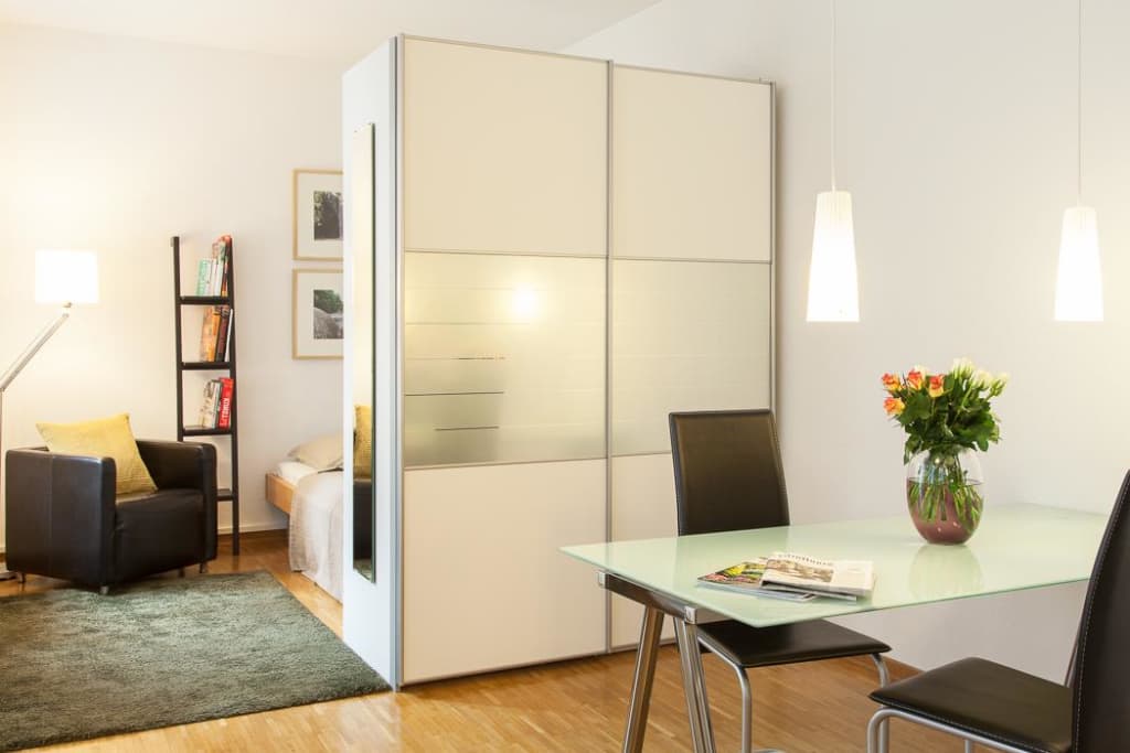 Wohnung zur Miete Wohnen auf Zeit 1.490 € 1 Zimmer 35 m²<br/>Wohnfläche ab sofort<br/>Verfügbarkeit Friesenwall Altstadt - Nord Köln 50672