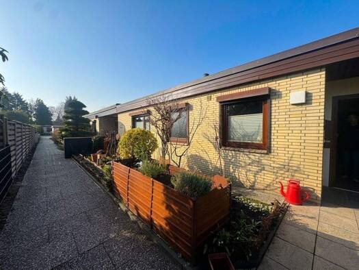 Haus zum Kauf 480.000 € 4,5 Zimmer 123 m² 360 m² Grundstück Ellerbek 25474