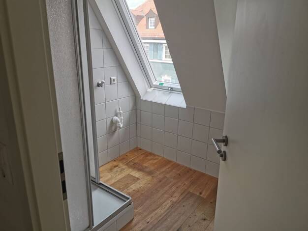 Wohnung zur Miete 321 € 1 Zimmer 29,2 m² Dachgeschoss, 3. Geschoss frei ab sofort Bahnhofstr. 9 Wendelhöfen / Gartenstadt Bayreuth 95444