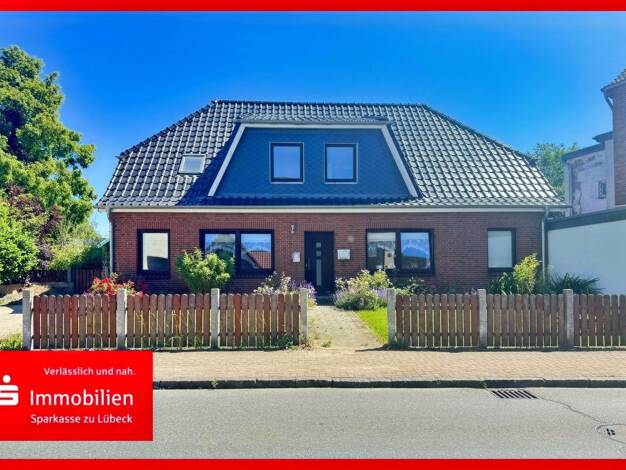 Einfamilienhaus zum Kauf 385.000 € 7 Zimmer 200 m² 681 m² Grundstück Ahrensbök Ahrensbök 23623