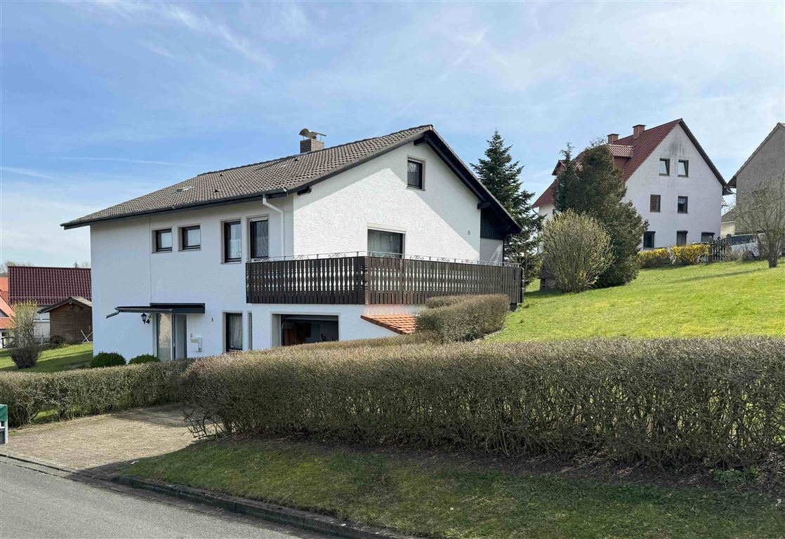 Einfamilienhaus zum Kauf 188.000 € 5 Zimmer 137 m²<br/>Wohnfläche 1.778 m²<br/>Grundstück ab sofort<br/>Verfügbarkeit Renda Ringgau 37296