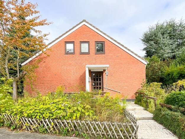 Einfamilienhaus zum Kauf 299.000 € 6,5 Zimmer 129 m² 650 m² Grundstück Bad Segeberg 23795