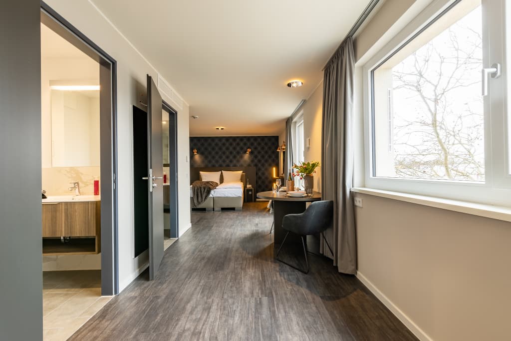 Wohnung zur Miete Wohnen auf Zeit 2.100 € 1 Zimmer 39 m²<br/>Wohnfläche 21.04.2025<br/>Verfügbarkeit Bahnhofstraße Dornach Aschheim 85609