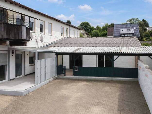 Wohnung zum Kauf 99.000 € 4 Zimmer 132,8 m² 2. Geschoss Lüchtringen Höxter 37671