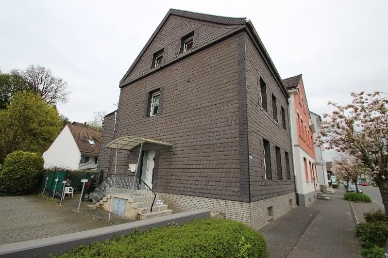 Einfamilienhaus zum Kauf 160.000 € 9 Zimmer 140 m²<br/>Wohnfläche 175 m²<br/>Grundstück Derschlag Gummersbach 51645