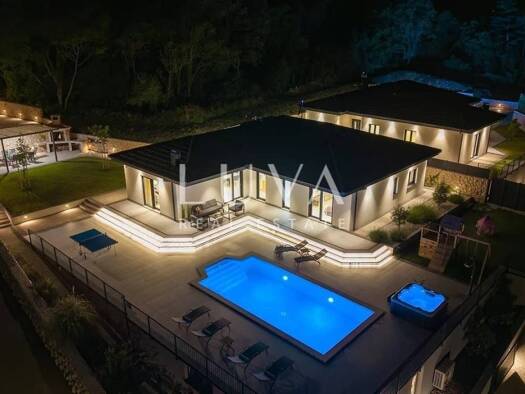 Haus zum Kauf 4 Zimmer 150 m² Grubine, Podbablje Podbablje