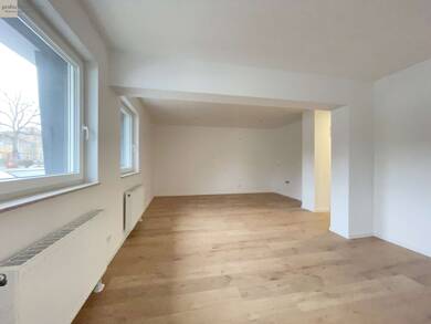Wohnung zum Kauf provisionsfrei 118.000 € 2 Zimmer 59,7 m² frei ab sofort Bahnhofsplatz 5 Innenstadt Hof 95028