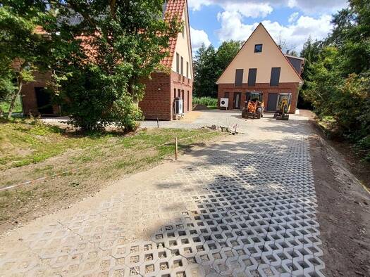 Mehrfamilienhaus zum Kauf - Erstbezug als Kapitalanlage geeignet 790.000 € 8 Zimmer 221,4 m² 515 m² Grundstück Altenbruch Cuxhaven 27478