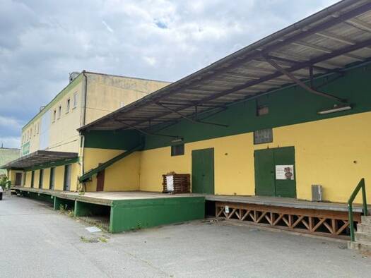 Produktionshalle zum Kauf 3.900 m² Lagerfläche Rehbühl Weiden in der Oberpfalz 92637