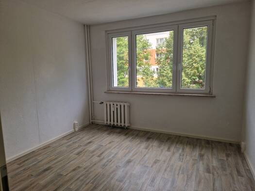 Wohnung zur Miete 339 € 3 Zimmer 60,5 m² 1. Geschoss Kastanienweg 33 Bernburg Bernburg (Saale) 06406