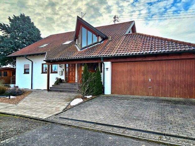 Mehrfamilienhaus zum Kauf 880.000 € 8 Zimmer 270 m² 690 m² Grundstück Degmarn Oedheim 74229