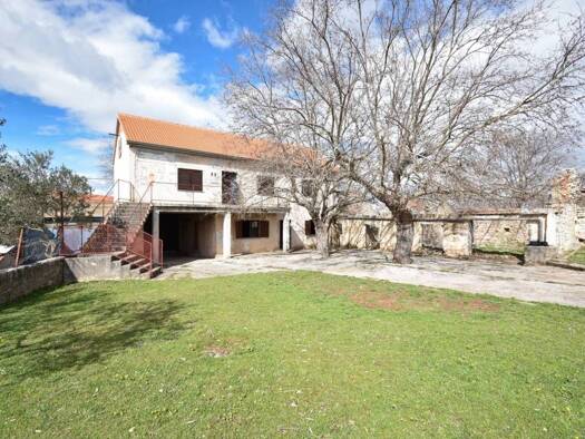 Haus zum Kauf 135.000 € 7 Zimmer 150 m² Skradin