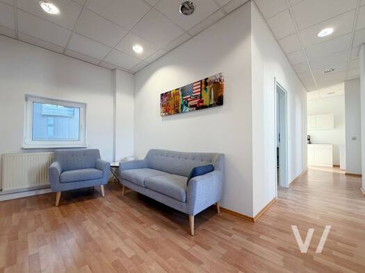 Bürofläche zur Miete 750 € 4 Zimmer 90 m² Bürofläche St Johann Saarbrücken 66123