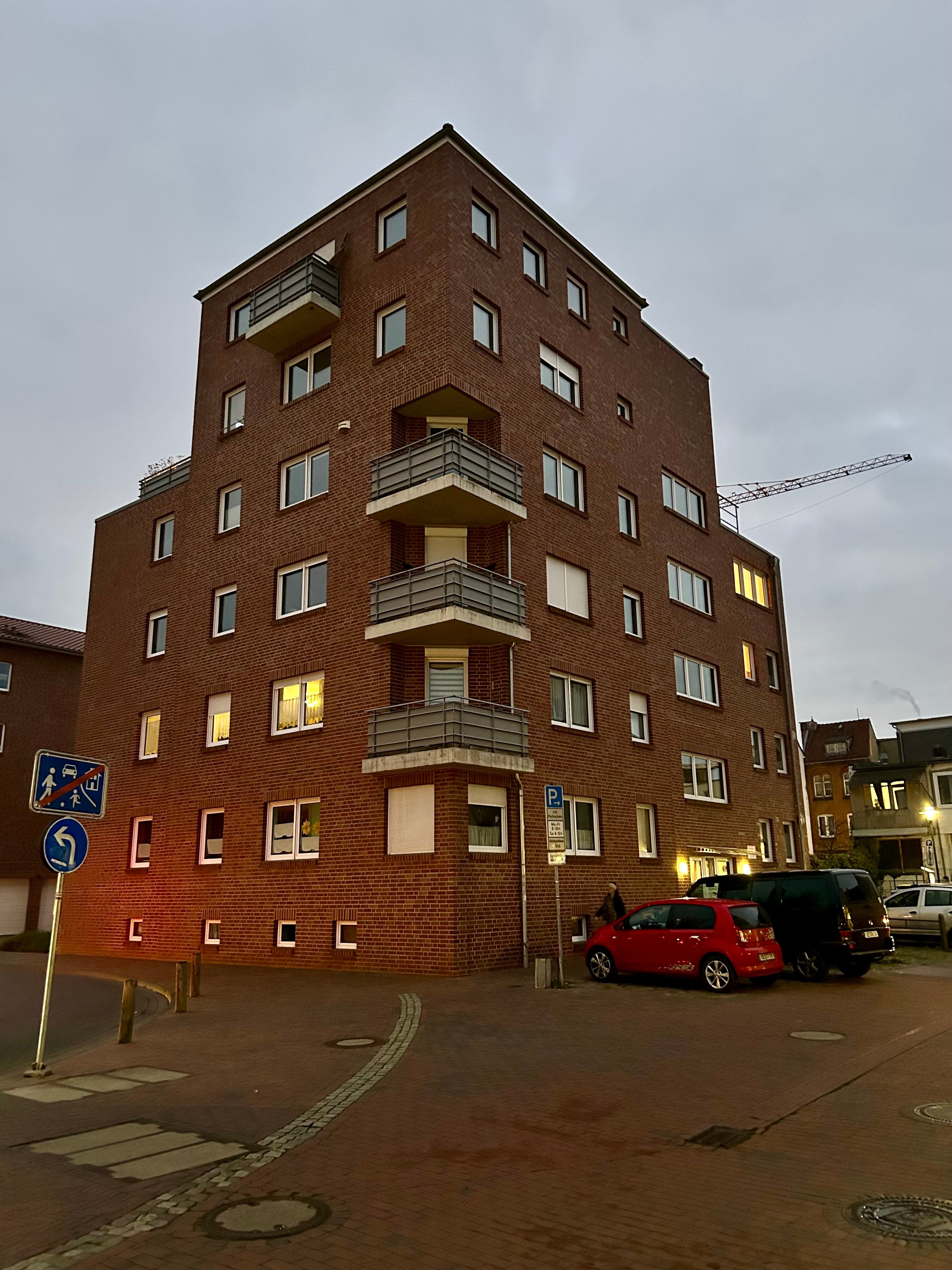 Wohnung zur Miete 1.000 € 3 Zimmer 110,2 m²<br/>Wohnfläche 1.<br/>Geschoss 01.01.2025<br/>Verfügbarkeit Kleine Mühlenstr. 6 Uelzen Uelzen 29525