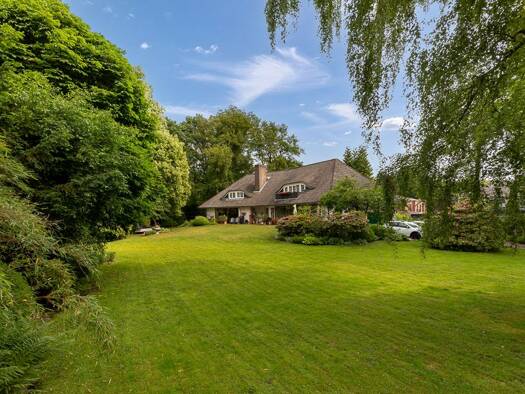 Einfamilienhaus zum Kauf 1.530.000 € 11 Zimmer 381 m² 3.175 m² Grundstück Wedel 22880