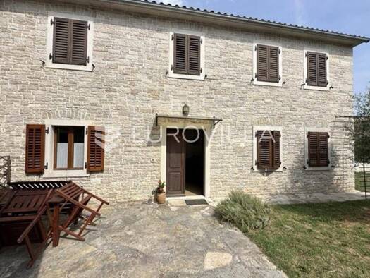 Haus zum Kauf 670.000 € 10 Zimmer 450 m² Stari Pazin Pazin