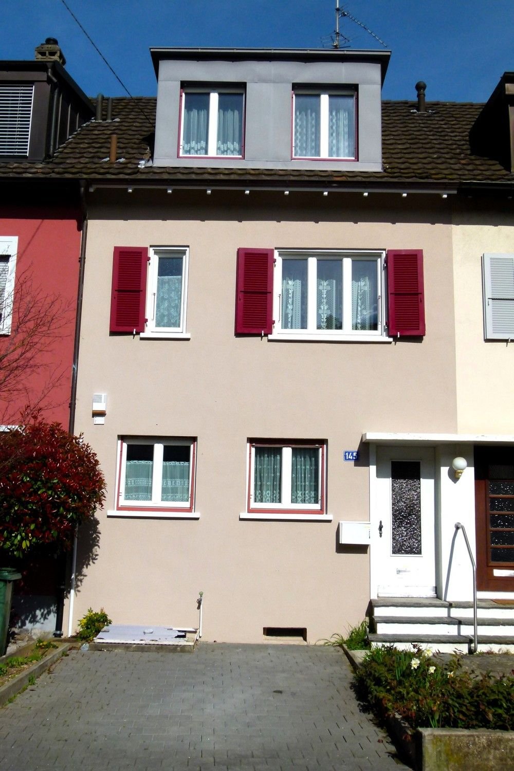 Einfamilienhaus zum Kauf 1.375.000 CHF 7,5 Zimmer 135 m²<br/>Wohnfläche 162 m²<br/>Grundstück Hirzbrunnen Basel 4058