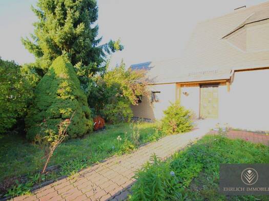 Doppelhaushälfte zum Kauf 210.000 € 4 Zimmer 102 m² Netzschkau 08491