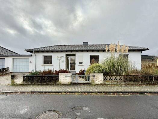 Einfamilienhaus zum Kauf 195.000 € 6 Zimmer 201 m² 776 m² Grundstück Kleinenglis Borken / Kleinenglis 34582