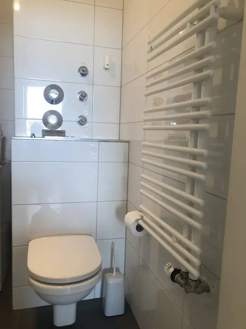 Property thumbnail 9