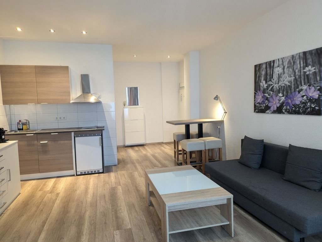 Wohnung zur Miete Wohnen auf Zeit 1.600 € 1 Zimmer 35 m²<br/>Wohnfläche 01.12.2024<br/>Verfügbarkeit Mainzer Landstrasse Nied Frankfurt am Main 60327