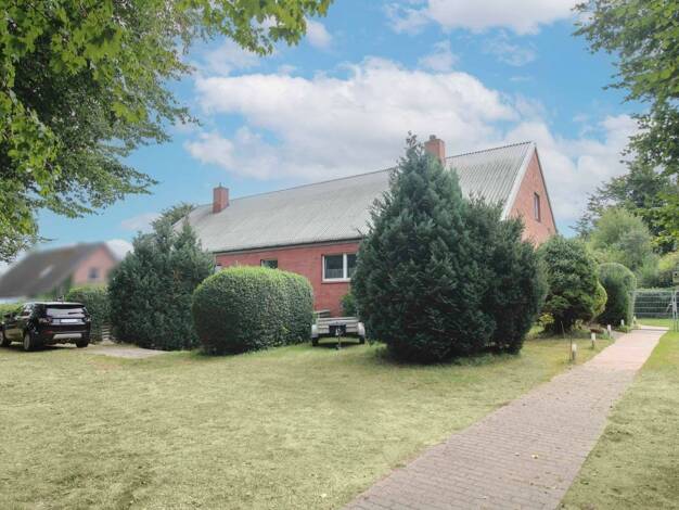 Sonstiges zum Kauf als Kapitalanlage geeignet 625.000 € 10 Zimmer 310,7 m² 5.530,3 m² Grundstück Emkendorf Tröndel 24321