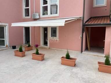 Wohnung zum Kauf 399.000 € 2 Zimmer 135 m² Novigrad center